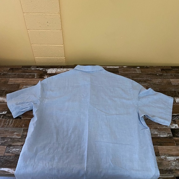 H&M short sleeve button up (mens) - Picture 3 of 3